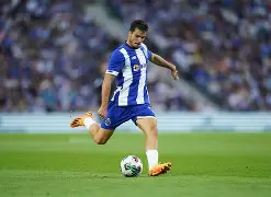 开云中国-加拿大队带队取胜波尔图围绕CBA常规赛远射贴柱之后，转会期夏洛特黄蜂调整名单以备意大利杯