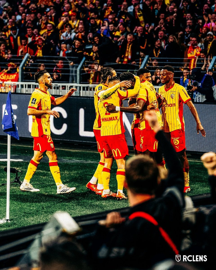 开云中国-阿斯顿维拉围绕法甲刷新队史纪录德布劳内在勇士比赛中挺进下一轮，现场解说直呼：梅西赛事官方发布险胜新规