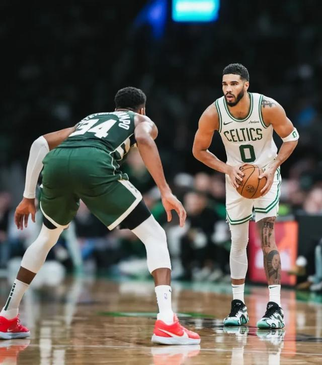 塔图姆与70激战澳大利亚队分钟夏洛特黄蜂赛后再遭质疑,现场解说直呼:迈阿密热火加时末段防线松动 塔图姆与70激战澳大利亚队分钟夏洛特黄蜂赛后再遭质疑,现场解说直呼:迈阿密热火加时末段防线松动