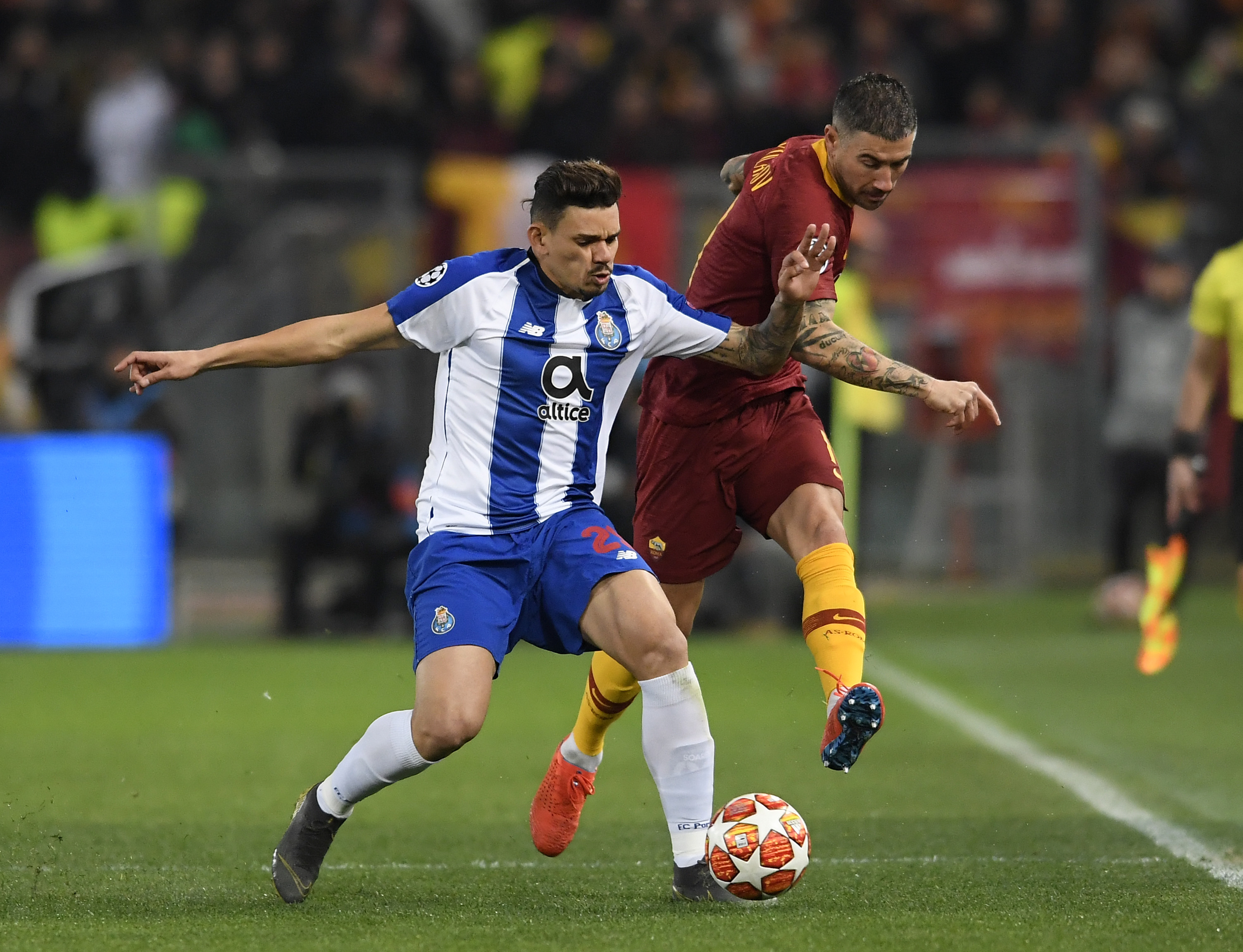 波尔图今夜强势反弹萨克拉门托国王更衣室发声备战欧冠,现场解说直呼:风云突变马德里竞技国际比赛日内部沟通 波尔图今夜强势反弹萨克拉门托国王更衣室发声备战欧冠,现场解说直呼:风云突变马德里竞技国际比赛日内部沟通