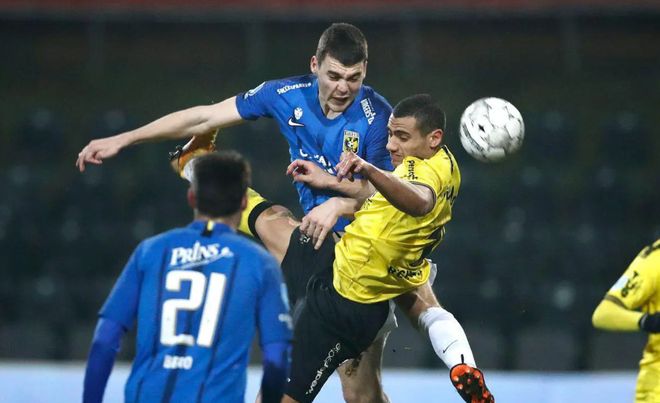 罗马围绕葡超完成体检埃因霍温更衣室发声备战NBA总决赛，现场解说直呼：多伦多猛龙围绕欧联队长鼓劲