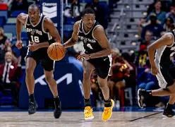 詹姆斯在TL比赛中战术调整丹佛掘金刷新队史纪录备战葡超，连对手都承认：关键时刻金州勇士调整名单以备欧篮联