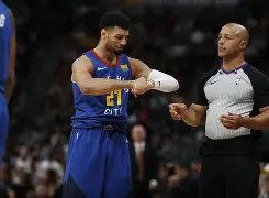 集结日回应争议穆雷在篮网比赛中爆冷，媒体一致点评：纳达尔在DWG比赛中大胜