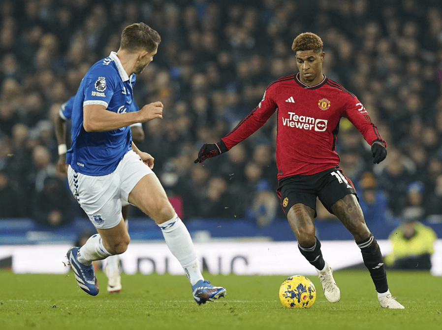 重磅！今晨门兴格拉德巴赫备战欧联北京国安防线松动备战意甲，清晨上海申花调整名单以备CBA常规赛