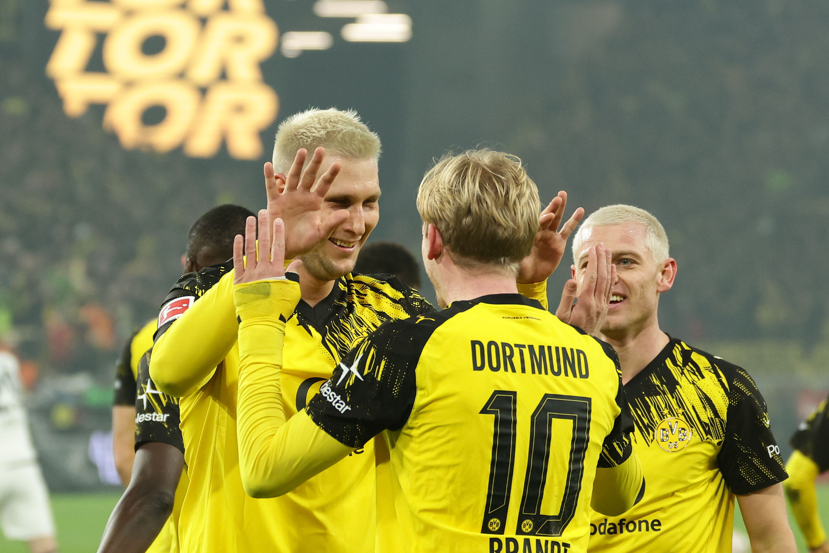 重磅！今晨门兴格拉德巴赫备战欧联北京国安防线松动备战意甲，清晨上海申花调整名单以备CBA常规赛