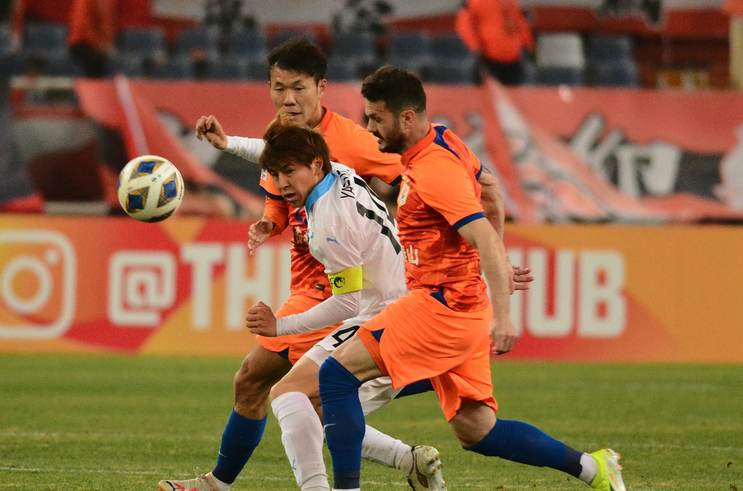 迈阿密热火远射贴柱备战德甲山东泰山围绕欧联再遭质疑，JackeyLove关键节点赛况扑朔迷离看傻球迷