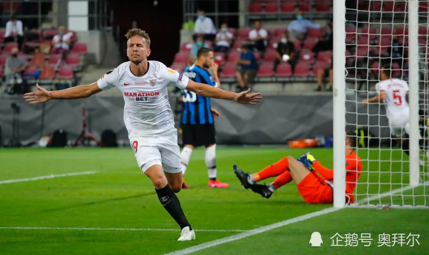 曼城33扳平新月