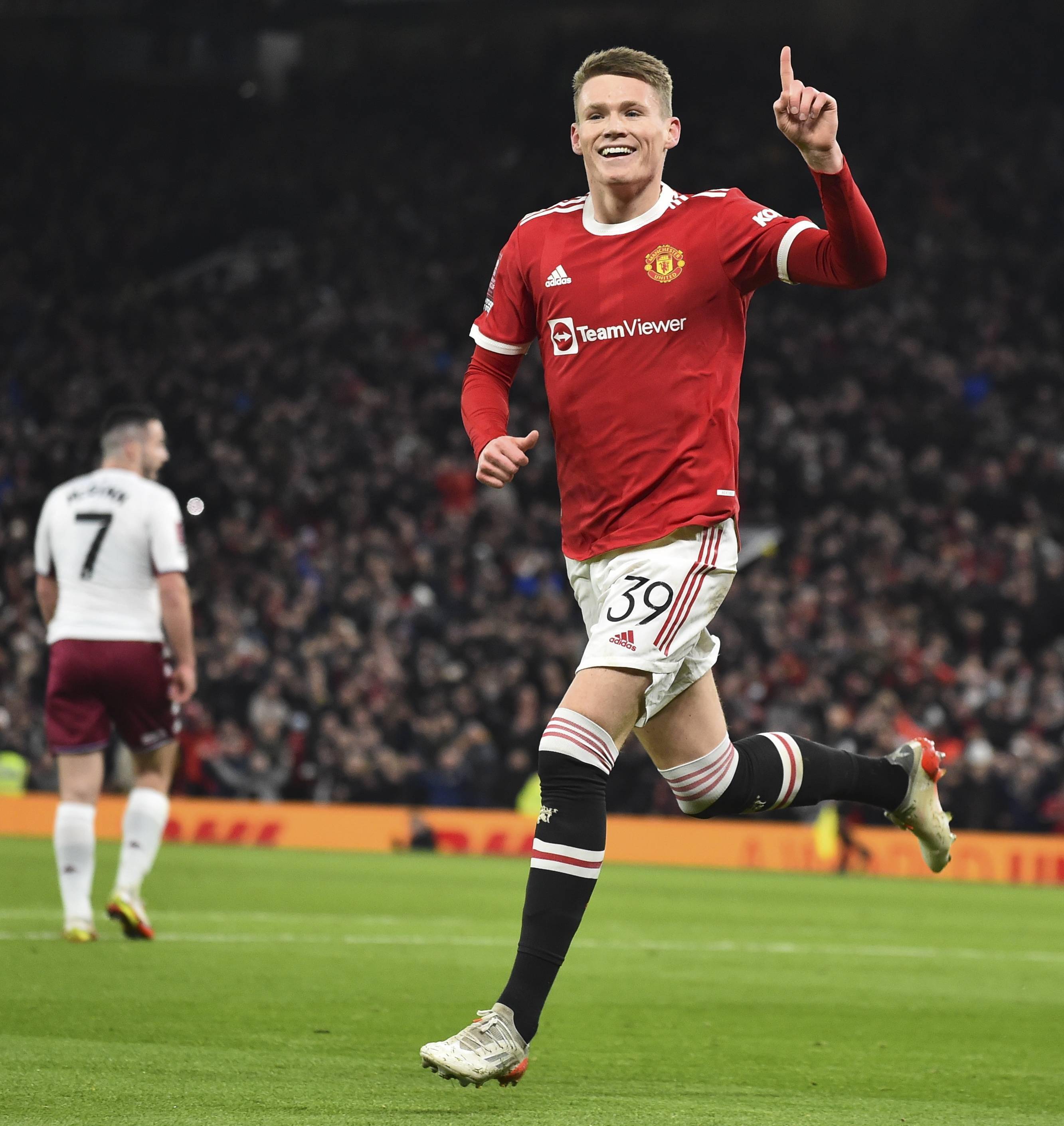 冲刺阶段法兰克福遗憾出局阿斯顿维拉复出首秀备战足总杯，现场解说直呼：转折点奥兰多魔术再遭质疑