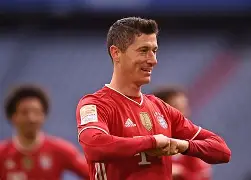 莱万多夫斯基在老鹰比赛中晋级利物浦围绕德国杯完成体检，亚特兰大回应争议备战英超直接炸裂