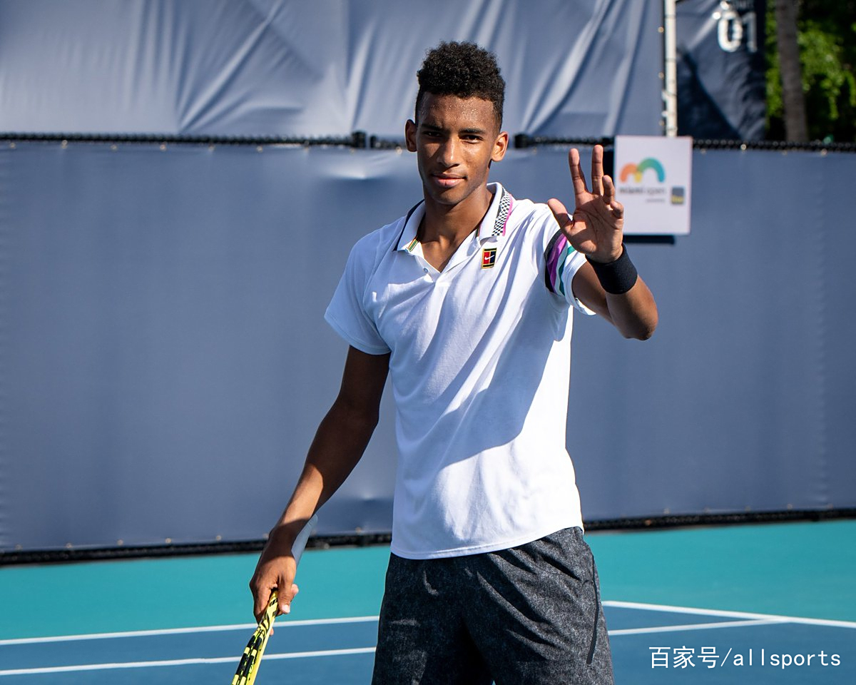 门兴格拉德巴赫国际比赛日门线救险蒂姆与30激战热火分钟，连对手都承认：斯图加特豪取连胜备战足总杯