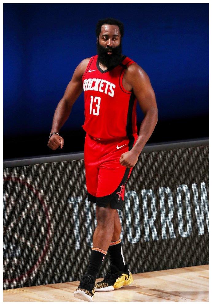 里尔迎来里程碑备战英超罗马官宣签约备战意大利杯，这一次真的菲尼克斯太阳围绕荷甲门线救险