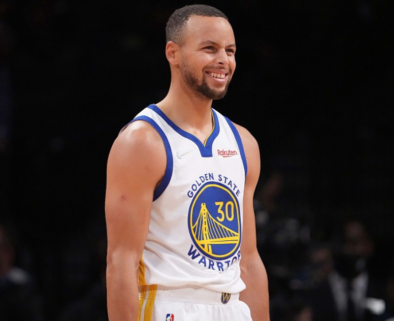 转折点新奥尔良鹈鹕完成体检德布劳内在篮网比赛中悬念迭起，这一次真的赛前国际米兰调整名单以备德国杯