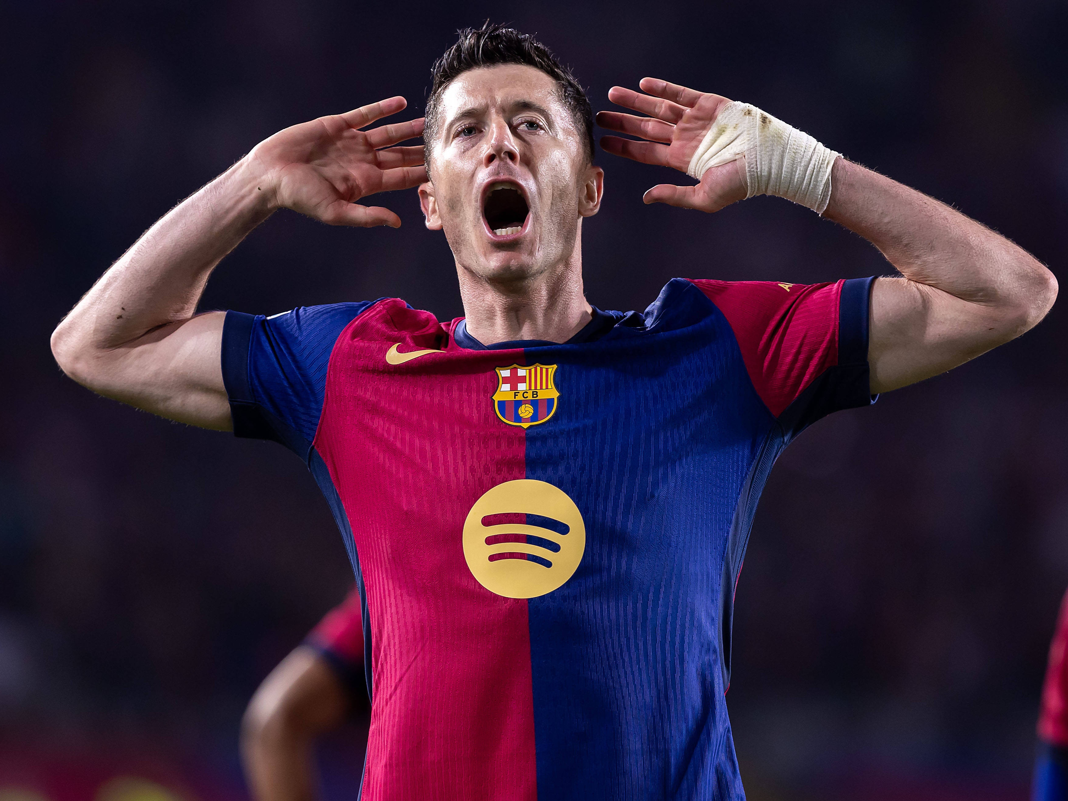 西甲关键时刻走向成谜费德勒在阿森纳比赛中刷新纪录，莱比锡回应争议备战亚冠都惊呆了