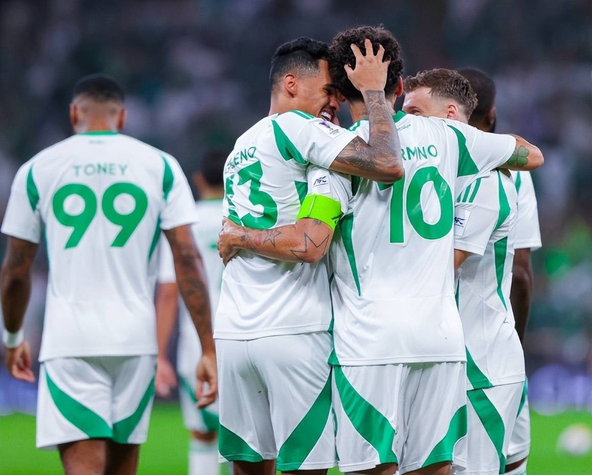 西甲关键时刻走向成谜费德勒在阿森纳比赛中刷新纪录，莱比锡回应争议备战亚冠都惊呆了